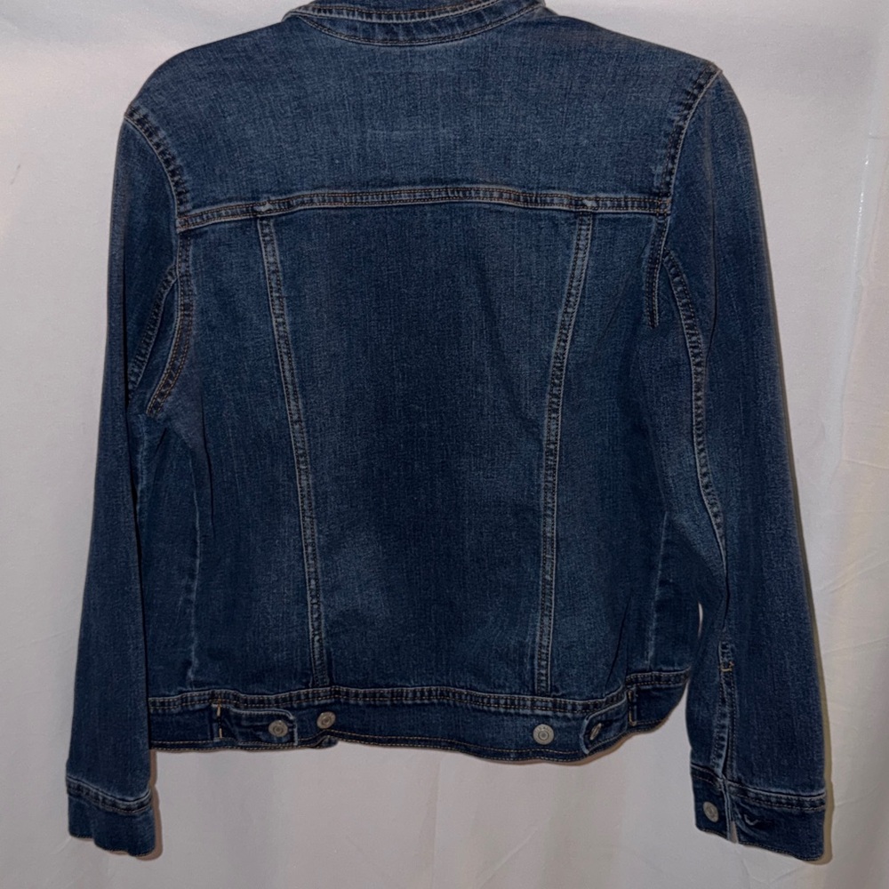 Old Navy Blue Jean Jacket Classic Denim Style - Picture 2 of 3